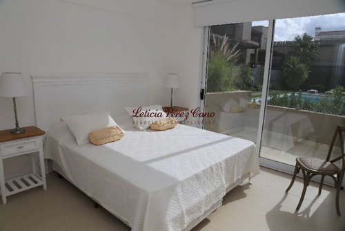 Imagen 7 de 9 de Venta Apartamento Al Frente En Edificio De La Ruta Al Mar La Barra