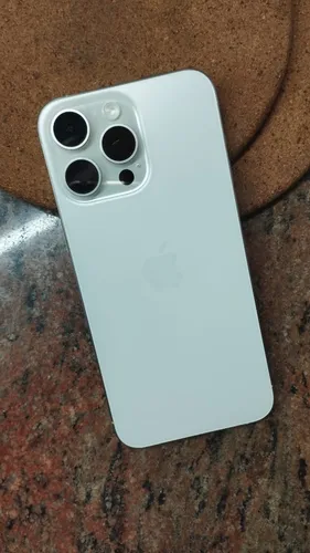 Apple iPhone 15 Pro Max - Titanio Blanco (Usado)