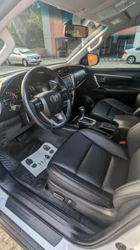 Fortuner 2.4 Sr, Diesel 4x2, Automatíca. Placa Termina En 4.