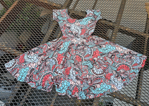 Vestidos Pin Up Floreados Seda Fria