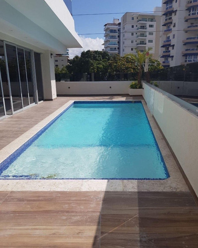 For Rent Amueblado De 2 Habitaciones Y 2 Parqueos Piso 9, Piscina, Gym, Terraza, Lobby De Lujo