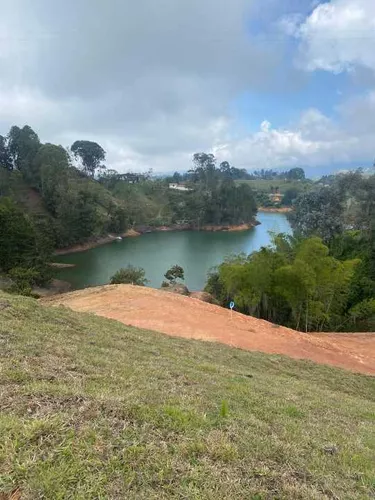 Hermosos Lotes En Venta Con Acceso A La Represa En El Peñol Antioquia.