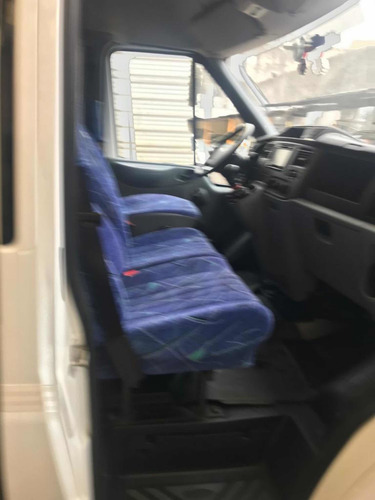 Imagen 8 de 15 de Ford Transit 2.2 Minibus 13+1 Tdci 125cv 2012