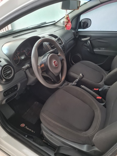 Fiat Grand Siena 2013 1.4 Attractive Flex 4p