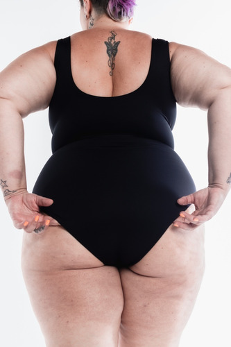 Imagem 2 de 5 de Maiô Body Lenk Plus Size Aquatic Preto Wonder Size