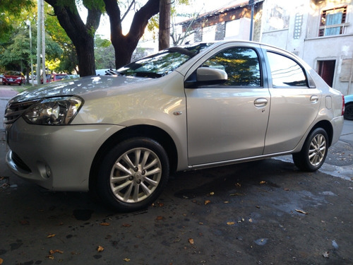 Toyota Etios 1.5 Sedan Xls 2014