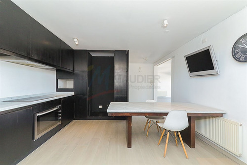 Departamento En Venta De 2 Dorm. En Las Condes
