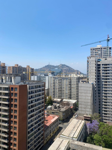 A Pasos De Metro Santa Ana,