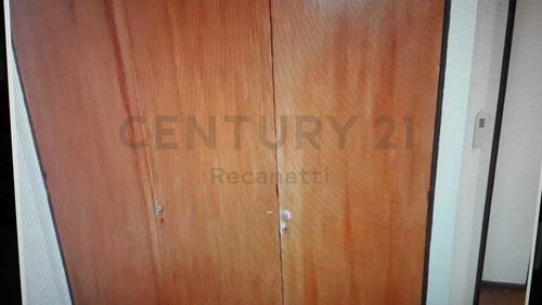 Departamento De 4 Ambientes A La Calle Zona Constitución Id 15319