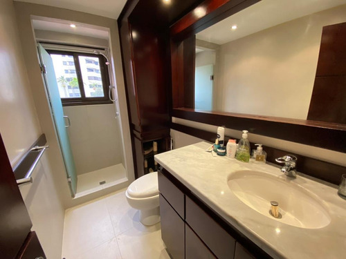Imagen 14 de 17 de Alquilo Apartamento 165m2 4h/3.5b/3pe Colinas De Valle Arriba /4537