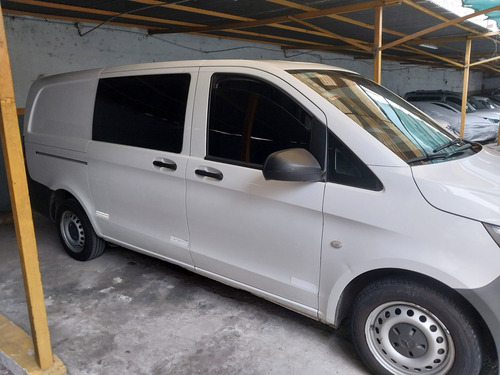 Mercedes-Benz Vito 1.6 111 Cdi Furgon Mixto Aa 114Cv At