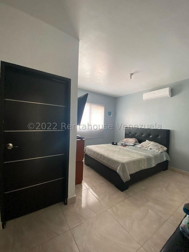 Imagen 29 de 30 de Edificio Comercial En Venta En Parroquia Concepción Barquisimeto Lara ++23-4060 */ M.c T. N° +0-4-2-4- 5.5.6. 5.7. 5.9 *--**