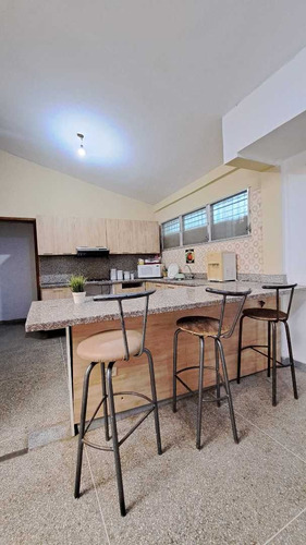 Imagen 12 de 17 de Se Vende Casa Urb. Juanico