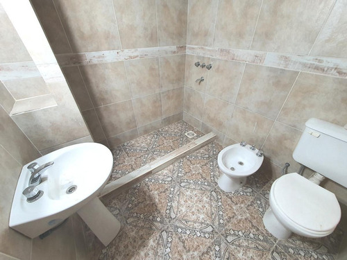 Imagen 9 de 16 de Casa Venta - 4 Dormitorios - Granadero Baigorria