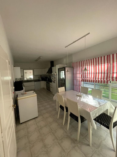 Casa En Venta En El Barrio La Masia