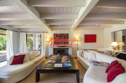 Imagen 4 de 11 de Oportunidad! Espectacular Casa En Zona Residencial!!!