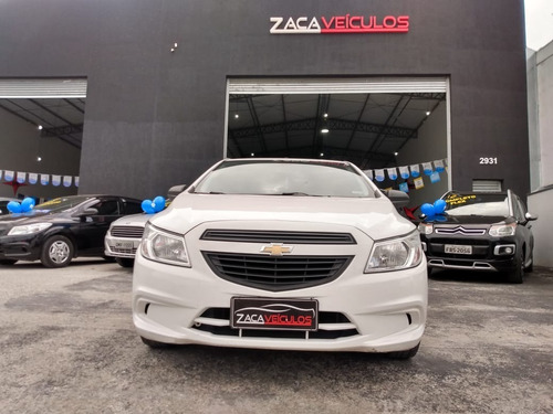 Imagem 8 de 12 de Chevrolet Onix 2018 Branco