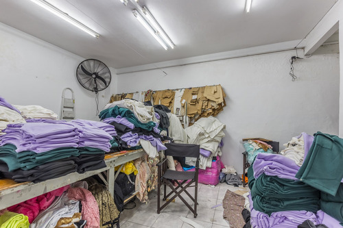 Taller Con Vivienda En Caba: Lote Propio, Terraza Y Quincho