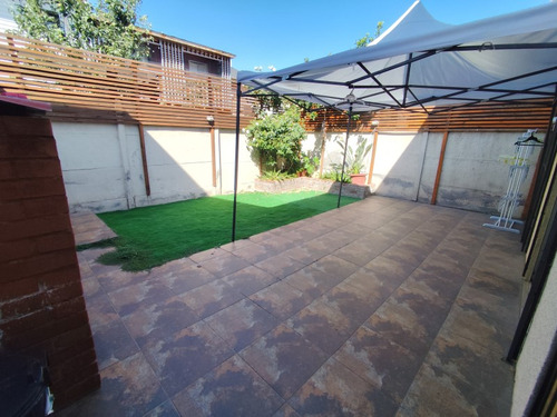 Excelente Propiedad Comercial En Sector Residencial!!