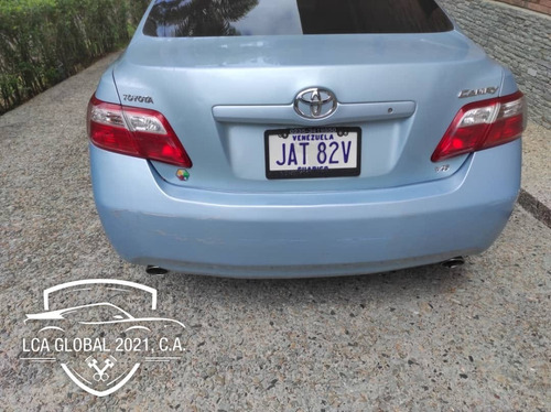 Imagen 2 de 8 de Camry