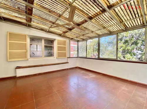 Casa En Arriendo De 6 Dorm. En Providencia