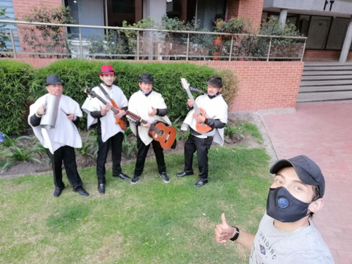 Imagen 2 de 6 de Serenata Carranguera Y Parrandera