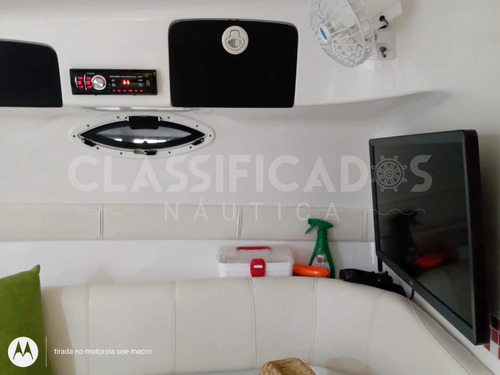 Imagem 11 de 15 de Bayliner 310 2014 Mercruiser Big Block 380hp Ar E Gerador