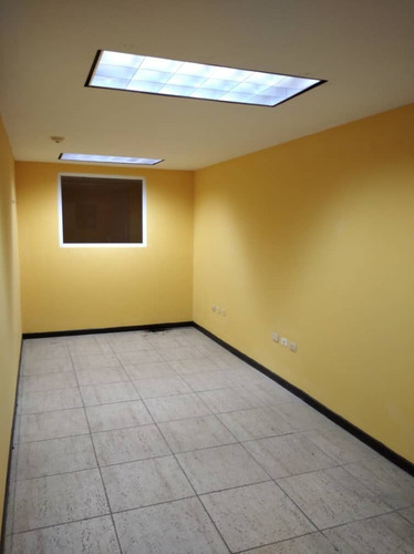 Imagen 9 de 12 de Oficina En Centro Comercial Bayona | Av. Valencia | Naguanagua | Al Lado Del Hospital Metropolitano | Of-fadima1 Marisol 04244923040