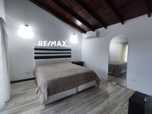 Imagen 11 de 20 de Re/max 2mil Vende Townhouse En Urb. Manantiales Los Robles