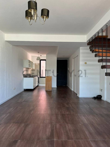 Imagen 24 de 30 de Venta Depto En Duplex Dos Amb. Suite Cochera Cubierta Patio Luminoso Nuñez