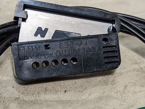 Omron E32-dc200 2m Photoelectric Switch Fiber Unit Ccf