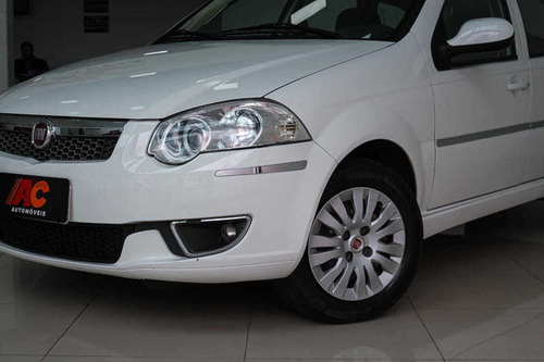 Imagem 3 de 13 de Fiat Weekend Attractive 2020