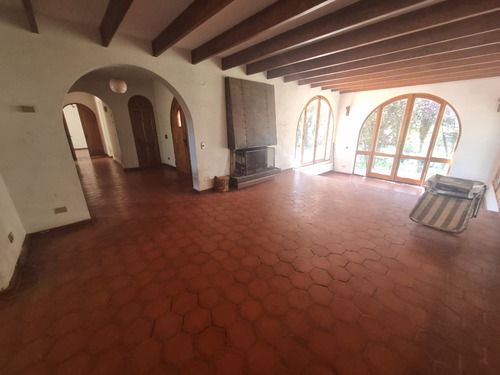 Gran Casa En Precioso Terreno Del Arrayán