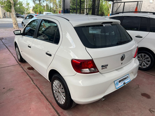 Imagen 4 de 7 de Volkswagen Gol Trend 1.6 2009
