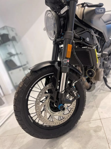 Husqvarna Svartpilen 401 0km 2023