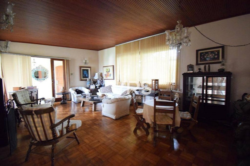 Casa Com 4 Dormitórios À Venda, 200 M² Por R$ 920.000,00 - Jardim Cascata - Teresópolis/rj - Ca0347