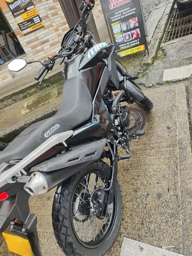 Características: Modelo 2022, Mrx150, Cilindrada 149cc, Colo