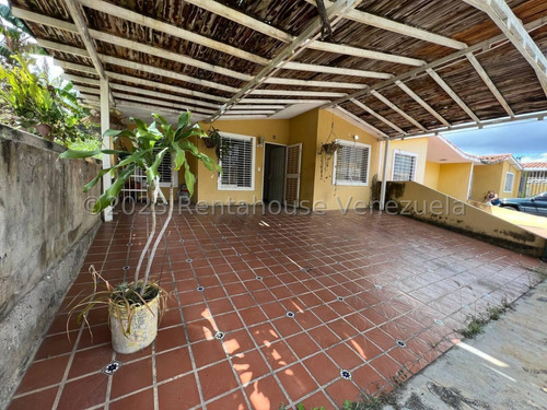 Casa (múltiples Niveles) En Venta En Parroquia El Cuji, Lara./*/ Cesar Bullones Vende/*/