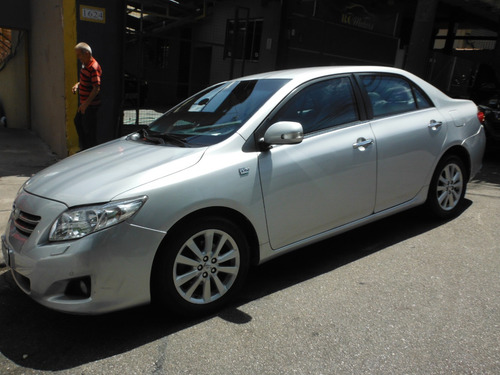 Toyota Corolla 2.0 16v Altis Flex Aut. 4p