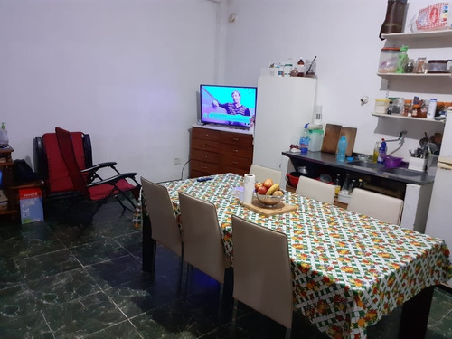 Imagen 6 de 14 de Casa Con Local Sobre Avenida