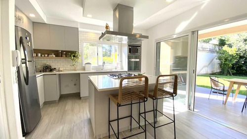 Casa En Barrio Cerrado La Morada Juan Bautista Alberdi Al 2300 -muñiz