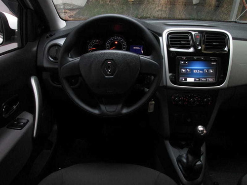 Renault - Logan 1.0 Expression 16v Flex 4p Manual 2015