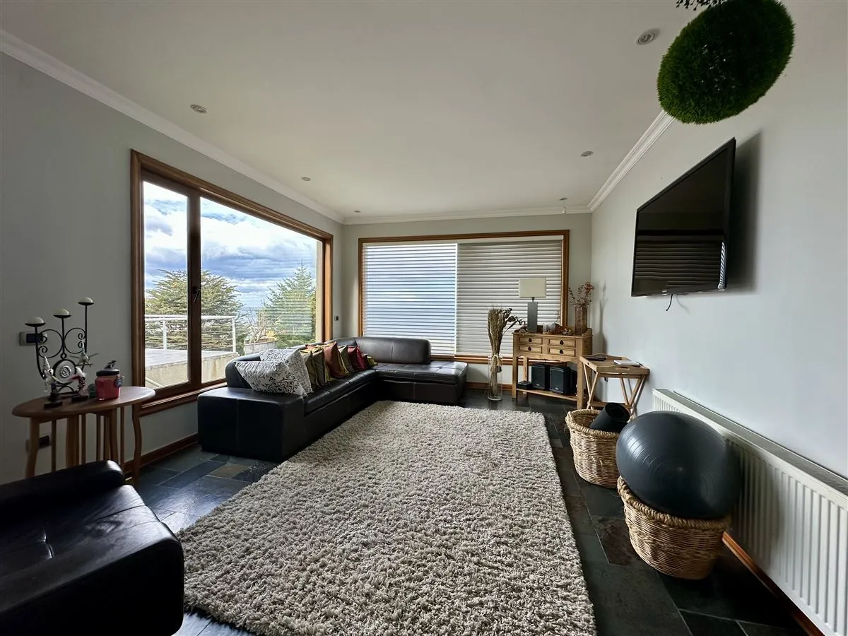 Imagen 4 de 30 de Casa En Venta De 5 Dorm. En Punta Arenas