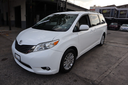 Toyota Sienna Xle At