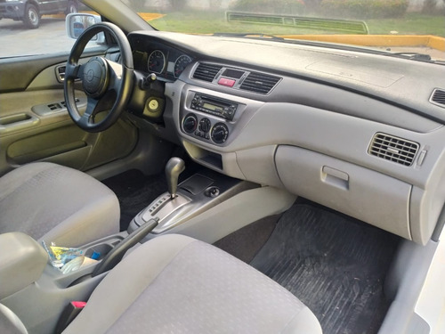 Imagen 10 de 11 de Mitsubishi Lancer Glx