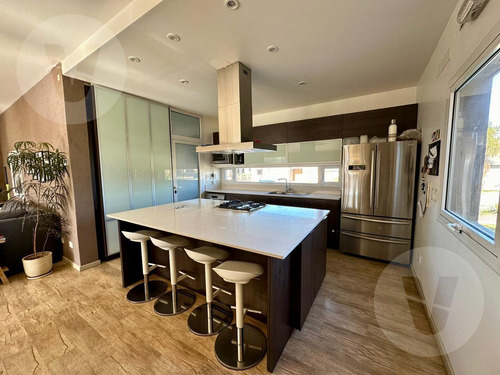 Casa En Venta - Barrio Santa Juana, Canning