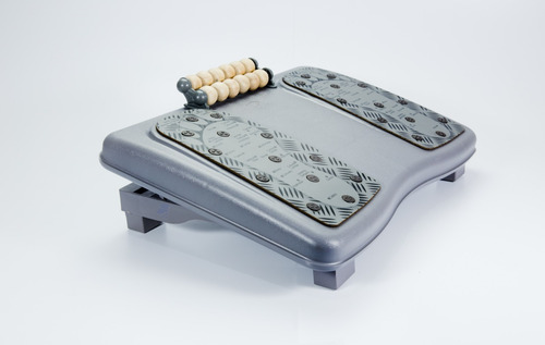 Imagem 2 de 4 de Apoio Ergonomico Para Pés Magnético (ajustável) Reliza
