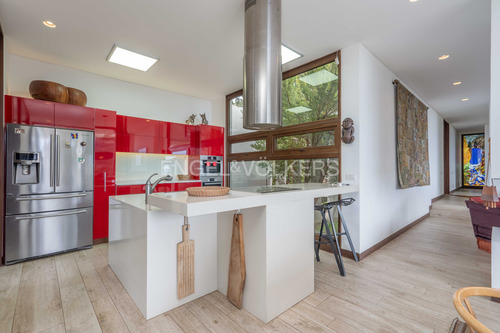 Moderna Casa En Condominio Cantagua
