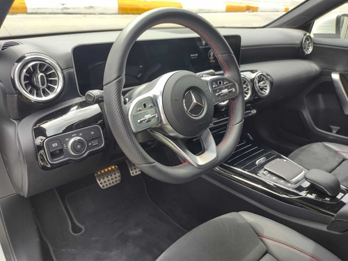 Imagen 9 de 15 de Mercedes-benz Clase A 35 Amg Sedan 2020