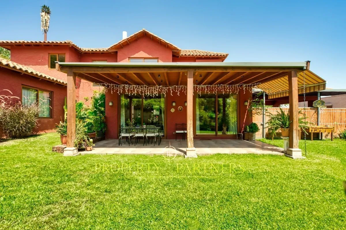 Imagen 5 de 30 de Amplia Casa En Venta Estilo Chileno En La Reina